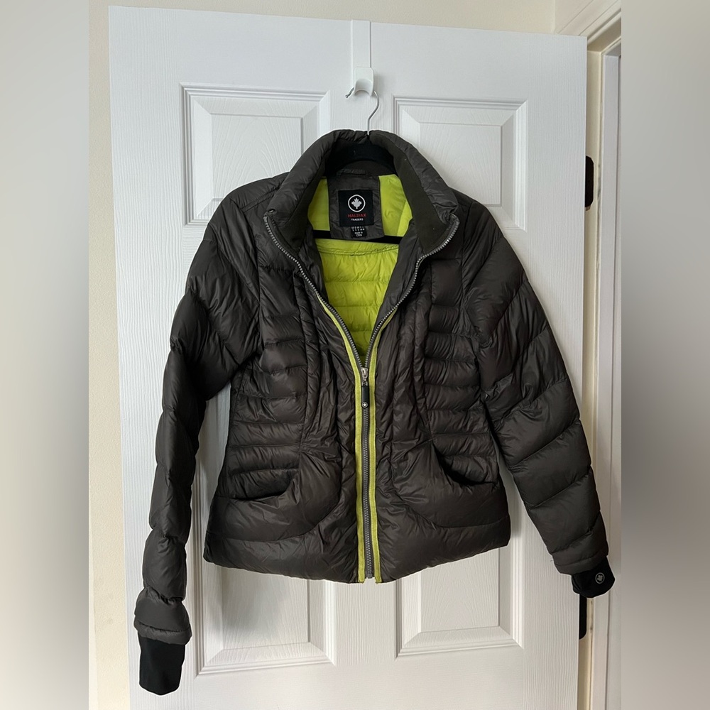 Halifax Traders Down Jacket - Gray And Lime - Siz… - image 5
